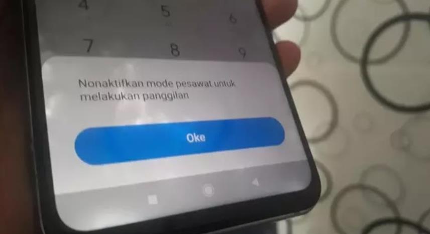 Nonaktifkan Mode Pesawat Untuk Melakukan Panggilan