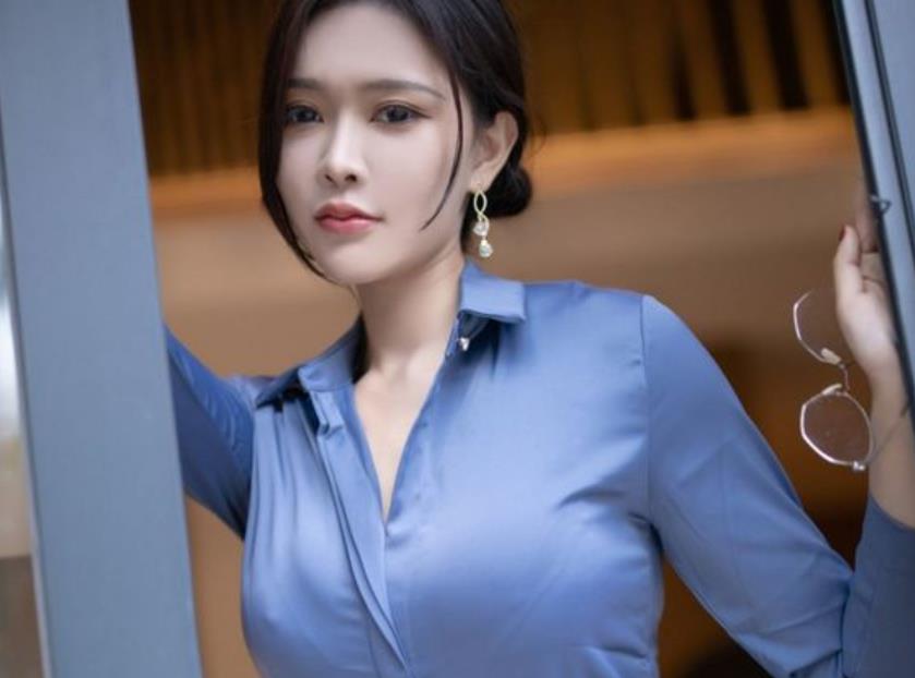 Bokeh Blue Background