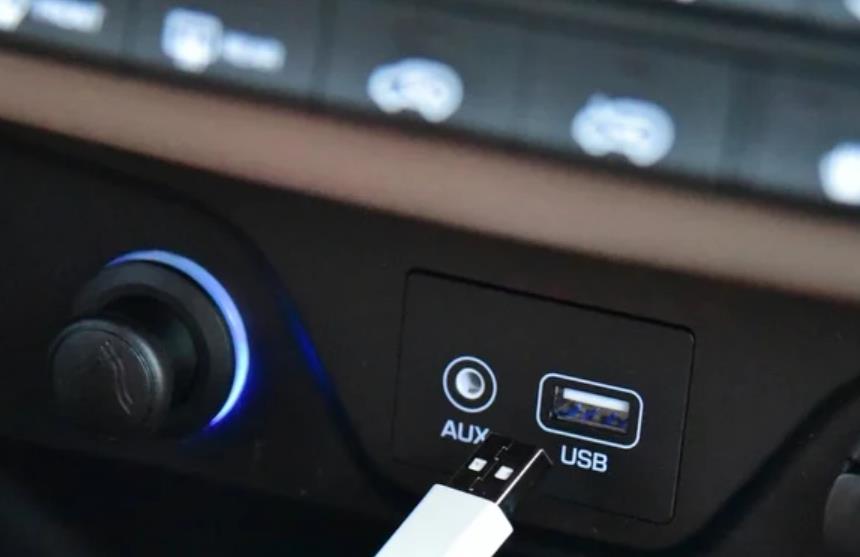 Penyebab Lagu di Flasdisk Tidak Bisa Diputar di Mobil