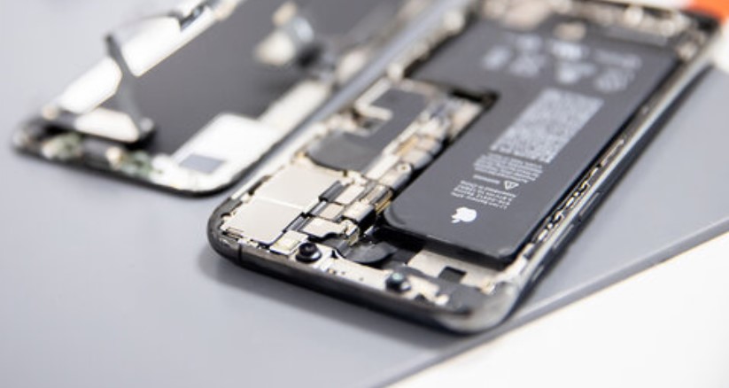 Cara Mengganti atau Memperbaiki Baterai HP yang Rusak