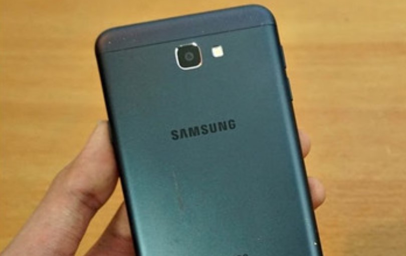 Cara Memperbaiki Samsung Galaxy J7 Prime Ngeblank